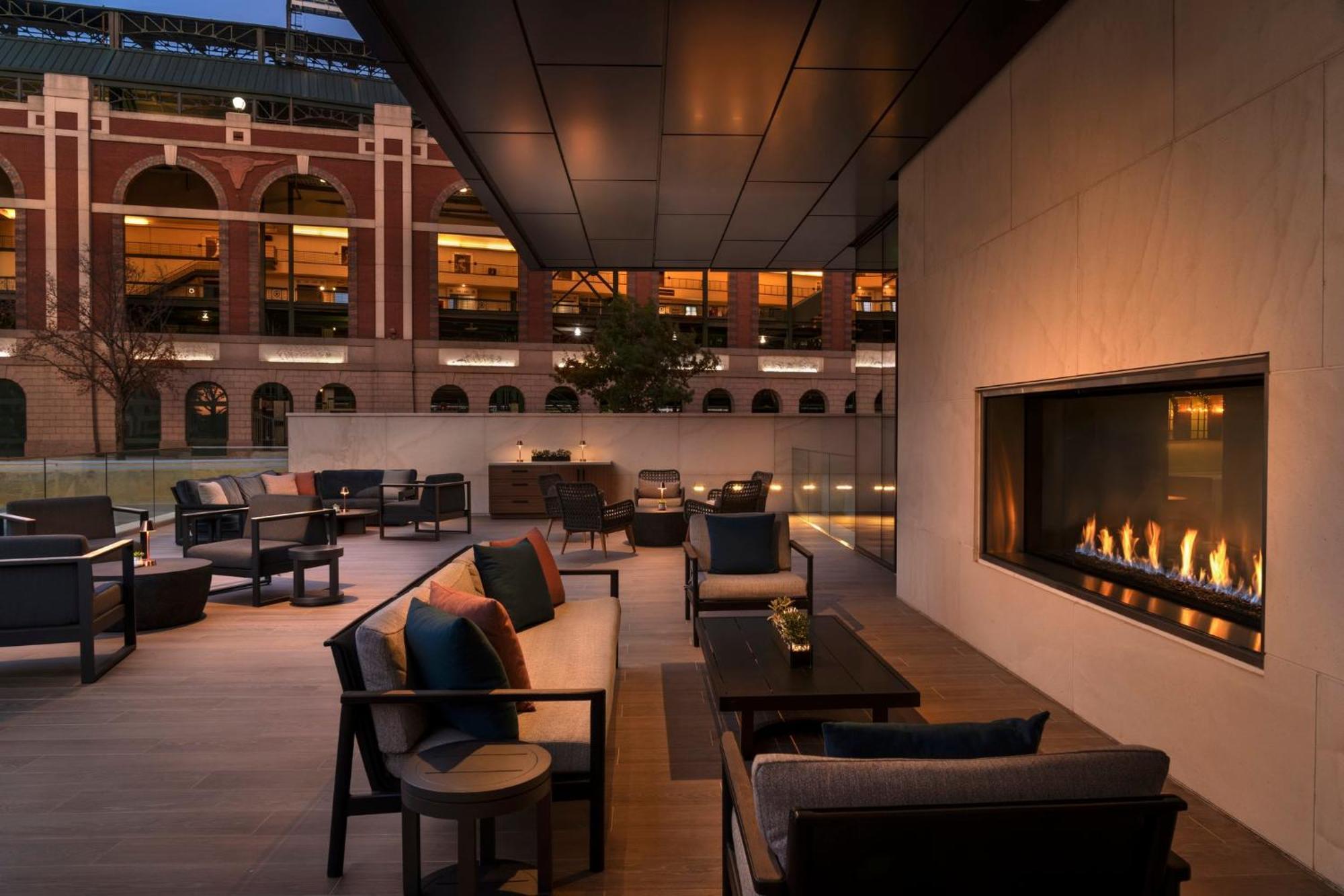 Loews Arlington Hotel ภายนอก รูปภาพ